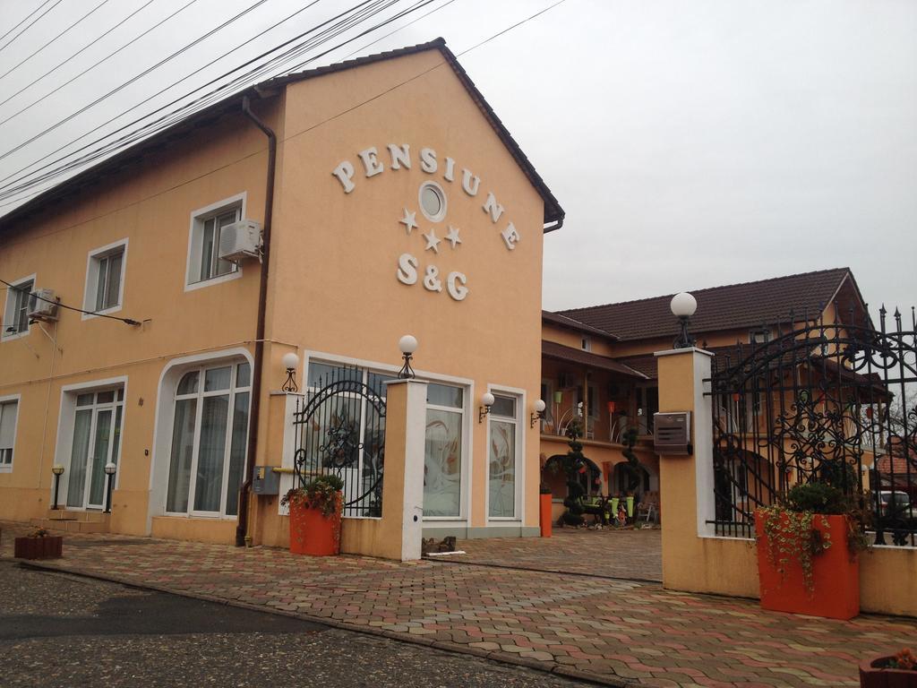 Pensiunea Sergiu & Geanina อาราด ภายนอก รูปภาพ